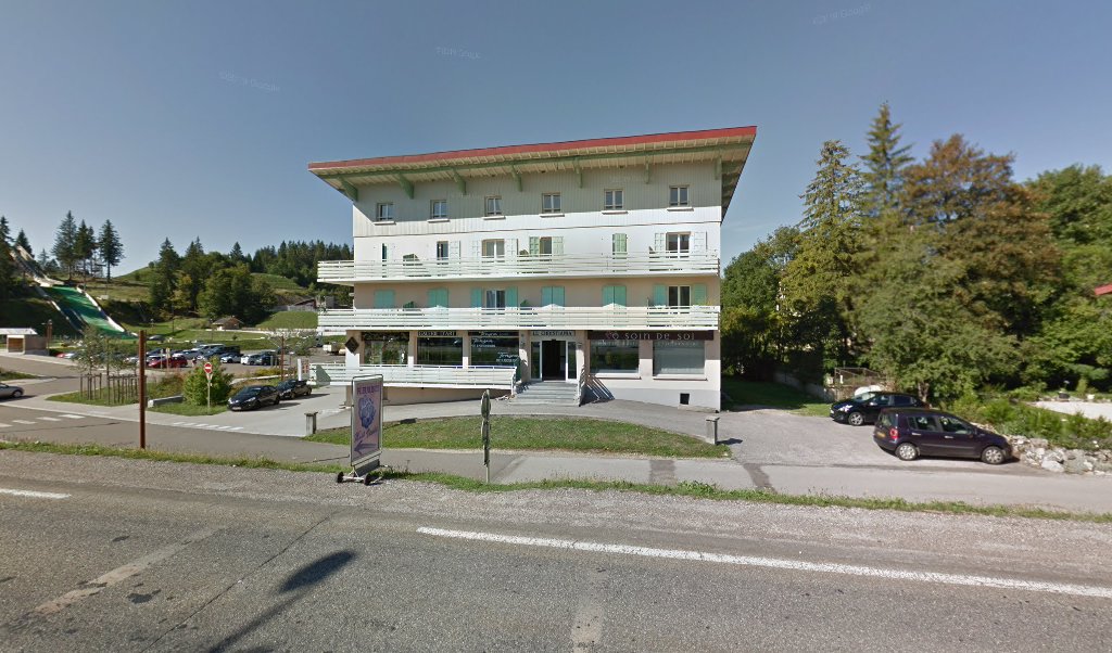 Retrouvez toutes les informations de contacts et horaires d&rsquo;ouverture pour Relais Pickup VAPE39 situé à Les rousses dans le département Jura (39). Pour effectuer envoyer vos colis (colissimo, chronopost, suivi colis), une gestion bancaire (banque postal, French Bank), votre courrier [&hellip;]