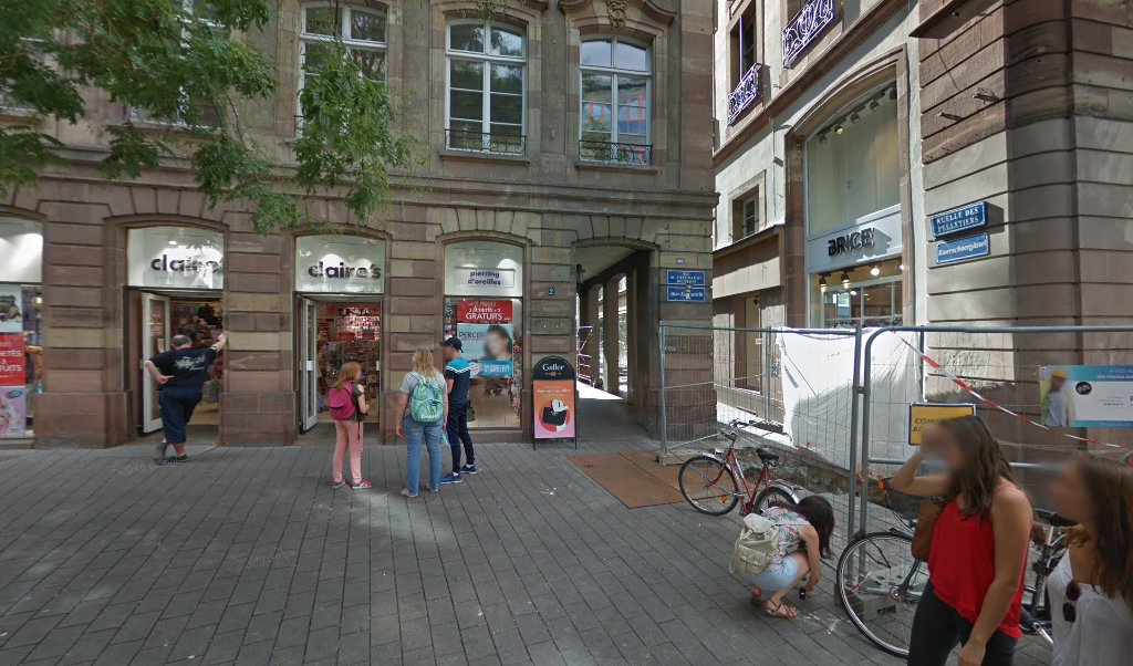 Retrouvez toutes les informations de contacts et horaires d&rsquo;ouverture pour Relais Pickup CHOCOLATERIE GALLER situé à Strasbourg dans le département Bas-Rhin (67). Pour effectuer envoyer vos colis (colissimo, chronopost, suivi colis), une gestion bancaire (banque postal, French Bank), votre courrier [&hellip;]