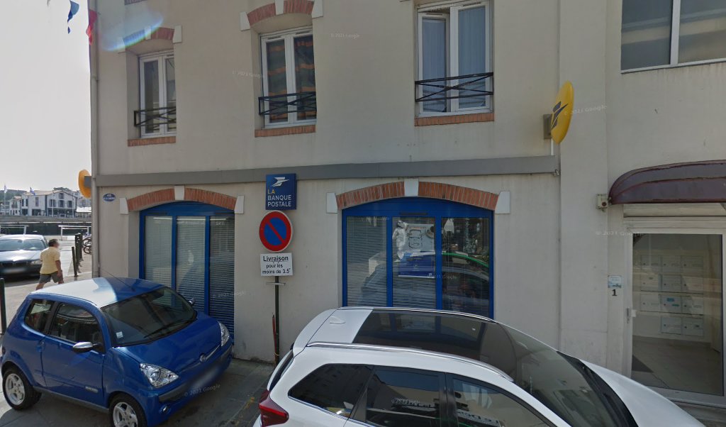 Retrouvez toutes les informations de contacts et horaires d&rsquo;ouverture pour La Poste PORNIC PRINCIPAL situé à Pornic dans le département Loire-Atlantique (44). Pour effectuer envoyer vos colis (colissimo, chronopost, suivi colis), une gestion bancaire (banque postal, French Bank), votre courrier [&hellip;]