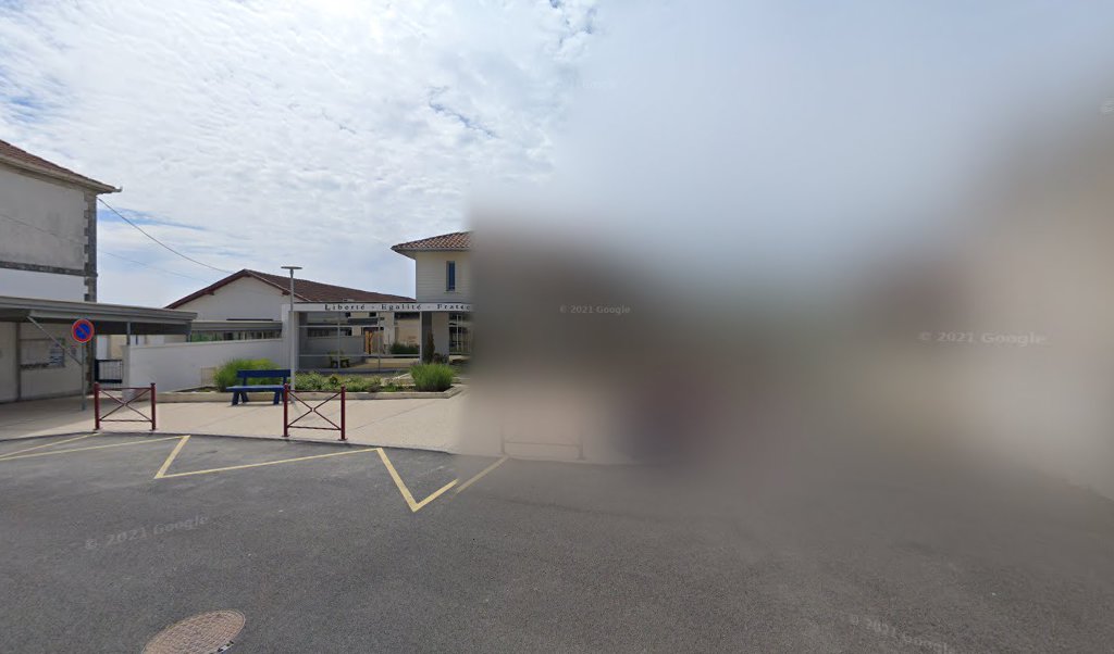 Retrouvez toutes les informations de contacts et horaires d&rsquo;ouverture pour La Poste Agence Communale TILH Mairie situé à Tilh dans le département Landes (40). Pour effectuer envoyer vos colis (colissimo, chronopost, suivi colis), une gestion bancaire (banque postal, French Bank), [&hellip;]
