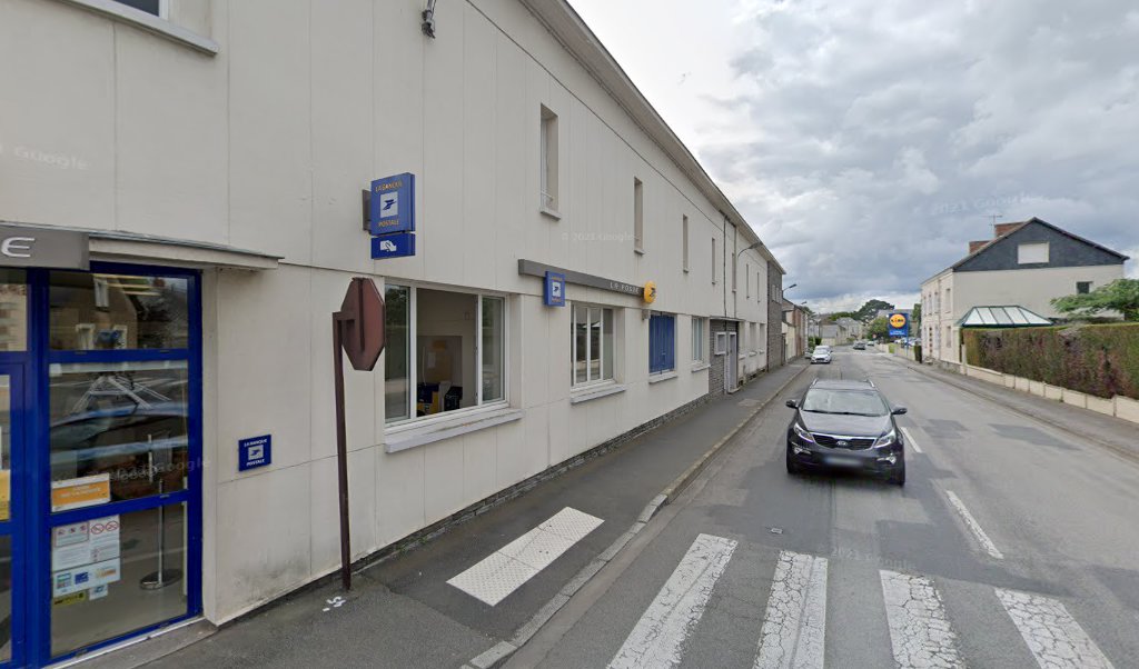 Retrouvez toutes les informations de contacts et horaires d&rsquo;ouverture pour La Poste BLAIN situé à Blain dans le département Loire-Atlantique (44). Pour effectuer envoyer vos colis (colissimo, chronopost, suivi colis), une gestion bancaire (banque postal, French Bank), votre courrier (suivi [&hellip;]