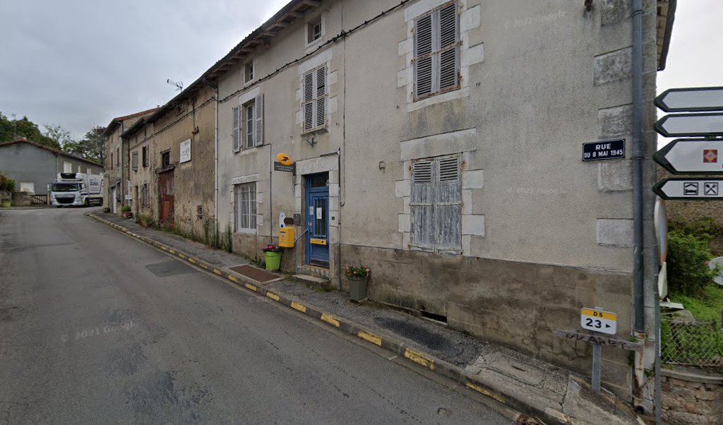 Retrouvez toutes les informations de contacts et horaires d&rsquo;ouverture pour La Poste Agence Communale CHAMBORET Mairie situé à Chamboret dans le département Haute-Vienne (87). Pour effectuer envoyer vos colis (colissimo, chronopost, suivi colis), une gestion bancaire (banque postal, French Bank), [&hellip;]