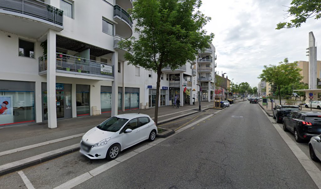 Retrouvez toutes les informations de contacts et horaires d&rsquo;ouverture pour La Poste Relais VALENCE FONTLOZIER BURALISTE situé à Valence dans le département Drôme (26). Pour effectuer envoyer vos colis (colissimo, chronopost, suivi colis), une gestion bancaire (banque postal, French Bank), [&hellip;]