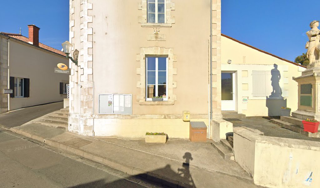 Retrouvez toutes les informations de contacts et horaires d&rsquo;ouverture pour La Poste Agence Communale ST MARTIN LARS STE HERMINE Mairie situé à St martin lars ste hermine dans le département Vendée (85). Pour effectuer envoyer vos colis (colissimo, chronopost, suivi [&hellip;]
