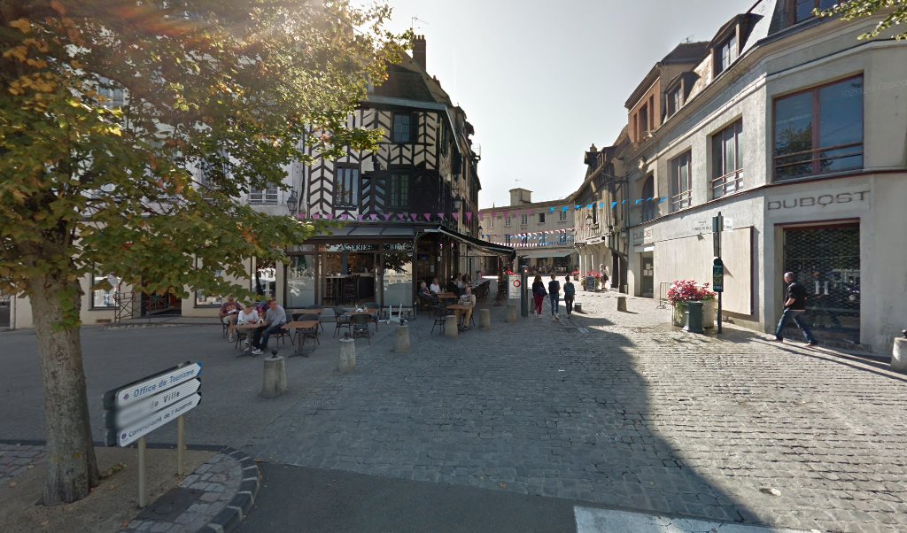 Retrouvez toutes les informations de contacts et horaires d&rsquo;ouverture pour Relais Pickup SAKADO situé à Auxerre dans le département Yonne (89). Pour effectuer envoyer vos colis (colissimo, chronopost, suivi colis), une gestion bancaire (banque postal, French Bank), votre courrier (suivi [&hellip;]