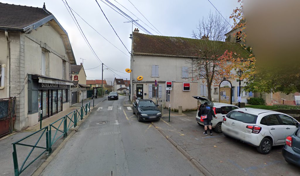 Retrouvez toutes les informations de contacts et horaires d&rsquo;ouverture pour La Poste MOUROUX situé à Mouroux dans le département Seine-et-Marne (77). Pour effectuer envoyer vos colis (colissimo, chronopost, suivi colis), une gestion bancaire (banque postal, French Bank), votre courrier (suivi [&hellip;]