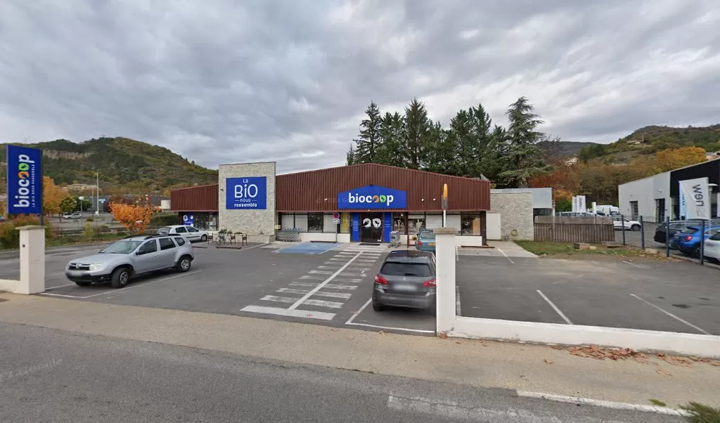 Retrouvez toutes les informations de contacts et horaires d&rsquo;ouverture pour La Poste Relais DIGNE LES BAINS Biocoop situé à Digne les bains dans le département Alpes-de-Haute-Provence (04). Pour effectuer envoyer vos colis (colissimo, chronopost, suivi colis), une gestion bancaire (banque [&hellip;]