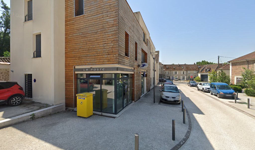 Retrouvez toutes les informations de contacts et horaires d&rsquo;ouverture pour La Poste GUIGNES situé à Guignes dans le département Seine-et-Marne (77). Pour effectuer envoyer vos colis (colissimo, chronopost, suivi colis), une gestion bancaire (banque postal, French Bank), votre courrier (suivi [&hellip;]