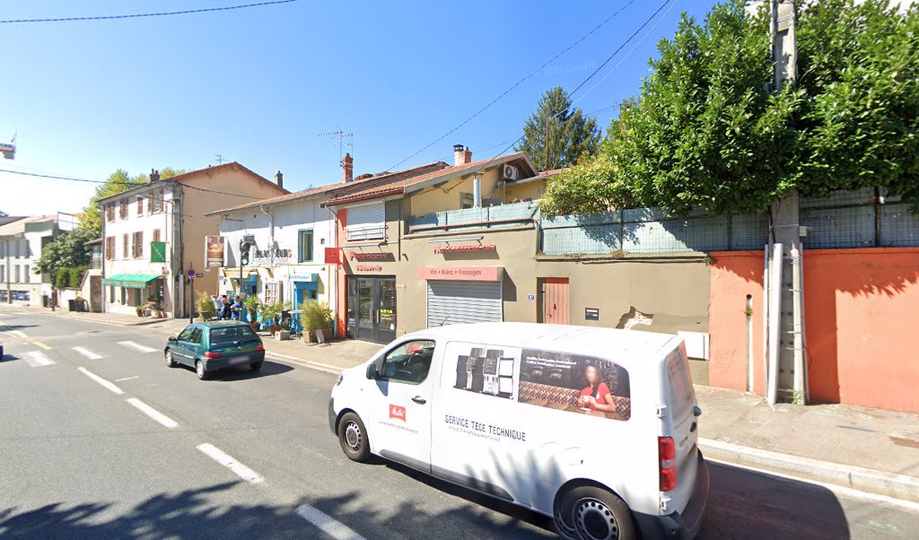 Retrouvez toutes les informations de contacts et horaires d&rsquo;ouverture pour Relais Pickup POUPOUL ROTISSERIE situé à Rillieux la pape dans le département Rhône (69). Pour effectuer envoyer vos colis (colissimo, chronopost, suivi colis), une gestion bancaire (banque postal, French Bank), [&hellip;]