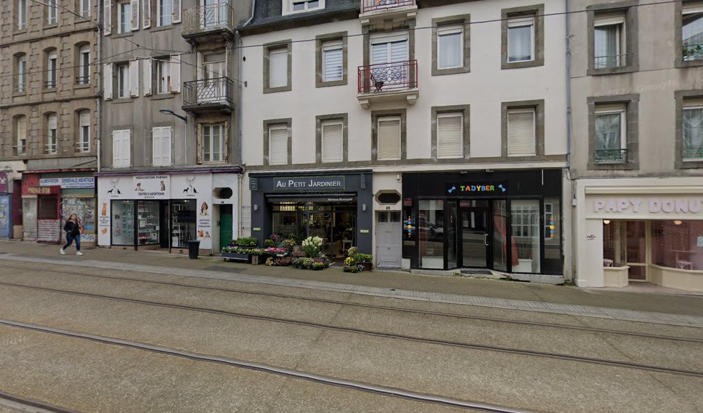 Retrouvez toutes les informations de contacts et horaires d&rsquo;ouverture pour Relais Pickup AU PETIT JARDINIER situé à Brest dans le département Finistère (29). Pour effectuer envoyer vos colis (colissimo, chronopost, suivi colis), une gestion bancaire (banque postal, French Bank), votre [&hellip;]