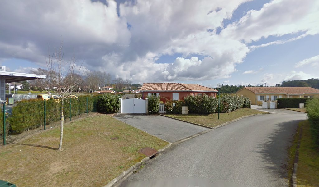 Retrouvez toutes les informations de contacts et horaires d&rsquo;ouverture pour La Poste Espace Clients Pro SAINT VINCENT DE TYROSSE PDC1 situé à St vincent de tyrosse dans le département Landes (40). Pour effectuer envoyer vos colis (colissimo, chronopost, suivi colis), [&hellip;]