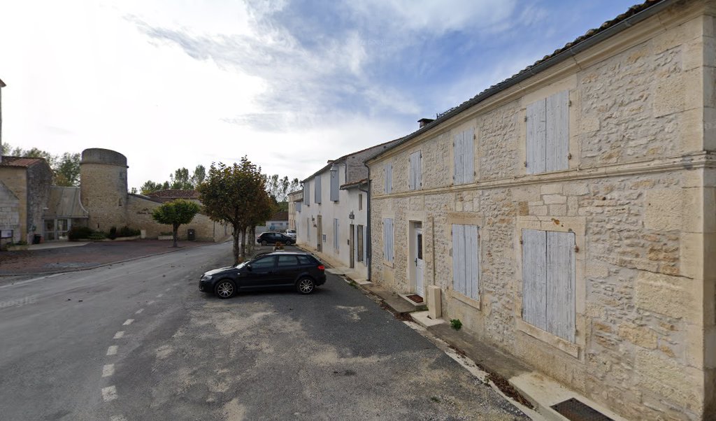 Retrouvez toutes les informations de contacts et horaires d&rsquo;ouverture pour La Poste Agence Communale ECOYEUX Mairie situé à Ecoyeux dans le département Charente-Maritime (17). Pour effectuer envoyer vos colis (colissimo, chronopost, suivi colis), une gestion bancaire (banque postal, French Bank), [&hellip;]