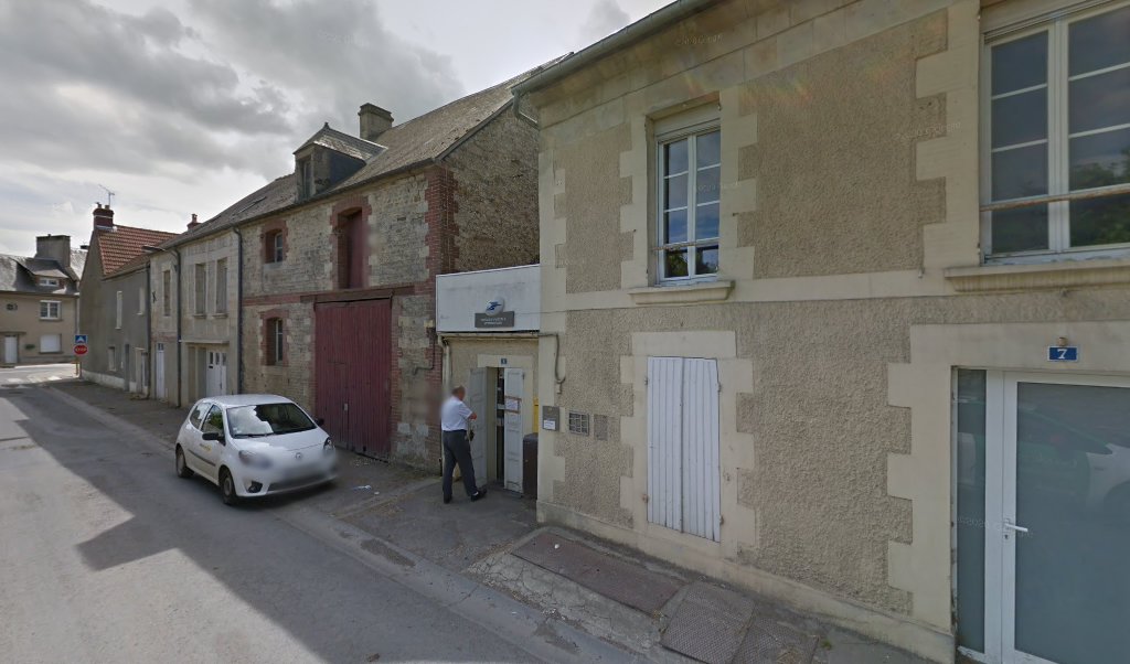 Retrouvez toutes les informations de contacts et horaires d&rsquo;ouverture pour La Poste Agence Communale CESNY BOIS HALBOUT Mairie situé à Cesny bois halbout dans le département Calvados (14). Pour effectuer envoyer vos colis (colissimo, chronopost, suivi colis), une gestion bancaire [&hellip;]