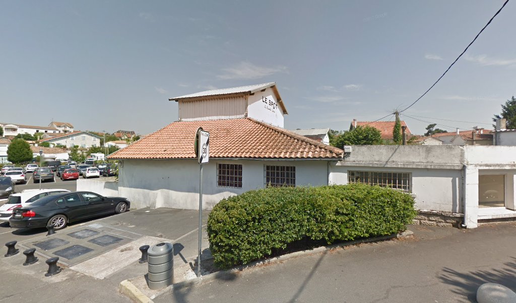 Retrouvez toutes les informations de contacts et horaires d&rsquo;ouverture pour La Poste SAINT PALAIS SUR MER situé à St palais sur mer dans le département Charente-Maritime (17). Pour effectuer envoyer vos colis (colissimo, chronopost, suivi colis), une gestion bancaire (banque [&hellip;]