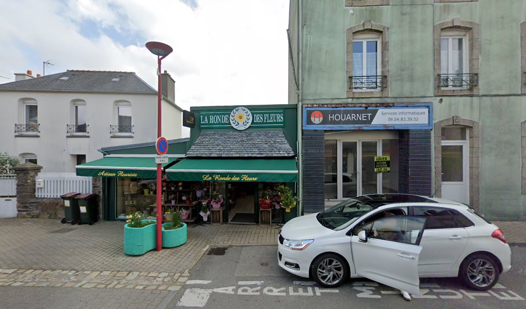Retrouvez toutes les informations de contacts et horaires d&rsquo;ouverture pour Relais Pickup LA RONDE DES FLEURS situé à Le relecq kerhuon dans le département Finistère (29). Pour effectuer envoyer vos colis (colissimo, chronopost, suivi colis), une gestion bancaire (banque postal, [&hellip;]