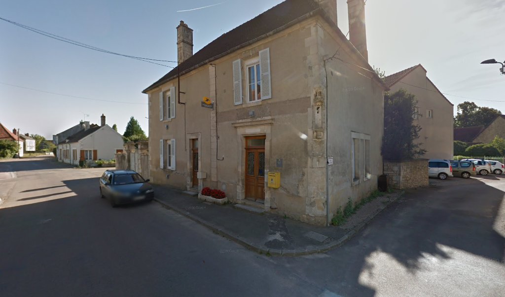 Retrouvez toutes les informations de contacts et horaires d&rsquo;ouverture pour La Poste Agence Communale ETAIS LA SAUVIN Mairie situé à Etais la sauvin dans le département Yonne (89). Pour effectuer envoyer vos colis (colissimo, chronopost, suivi colis), une gestion bancaire [&hellip;]