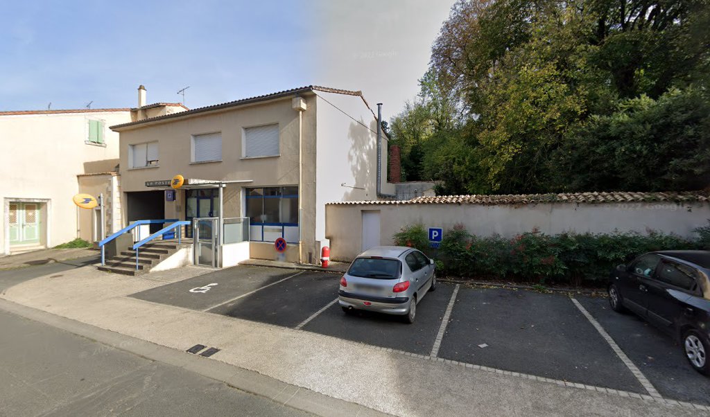 Retrouvez toutes les informations de contacts et horaires d&rsquo;ouverture pour La Poste LA MOTHE ST HERAY situé à La mothe st heray dans le département Deux-Sèvres (79). Pour effectuer envoyer vos colis (colissimo, chronopost, suivi colis), une gestion bancaire (banque [&hellip;]