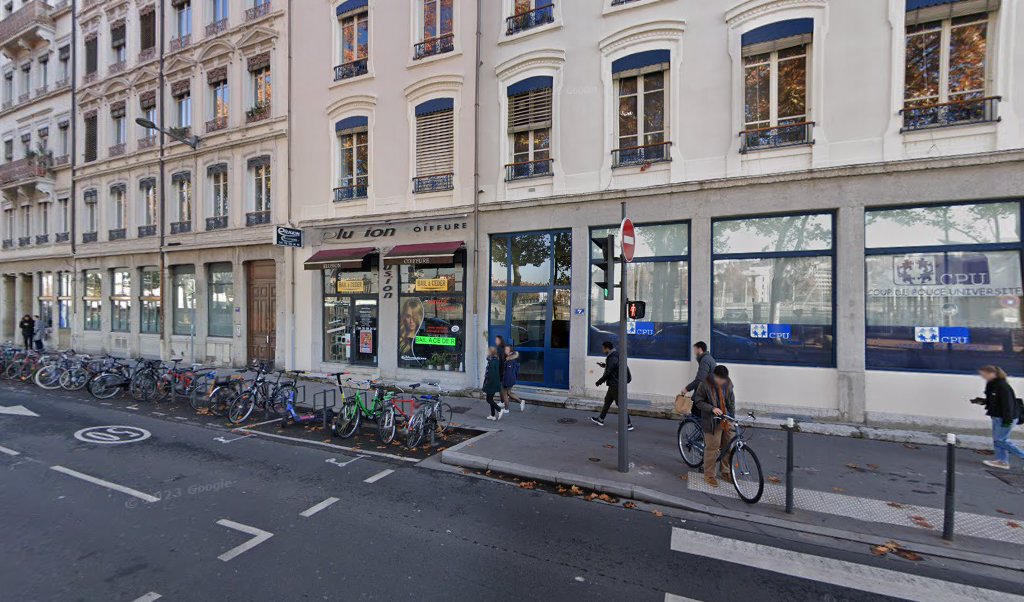 Retrouvez toutes les informations de contacts et horaires d&rsquo;ouverture pour Relais Pickup ELUSION situé à Lyon dans le département Rhône (69). Pour effectuer envoyer vos colis (colissimo, chronopost, suivi colis), une gestion bancaire (banque postal, French Bank), votre courrier (suivi [&hellip;]