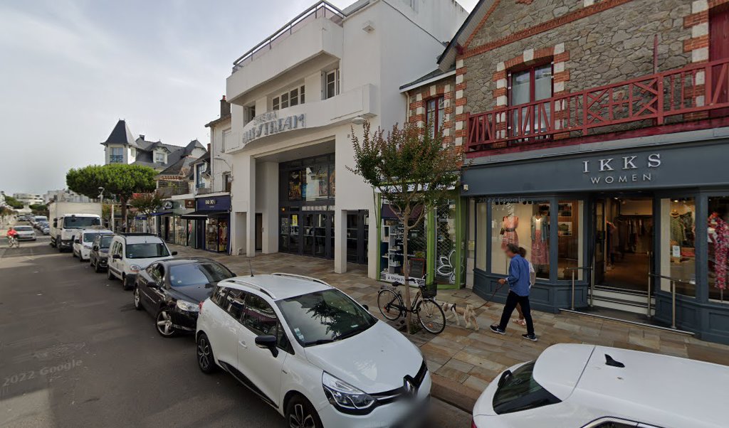 Retrouvez toutes les informations de contacts et horaires d&rsquo;ouverture pour Relais Pickup GREENBEE situé à La baule dans le département Loire-Atlantique (44). Pour effectuer envoyer vos colis (colissimo, chronopost, suivi colis), une gestion bancaire (banque postal, French Bank), votre courrier [&hellip;]