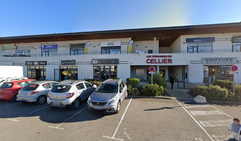 Retrouvez toutes les informations de contacts et horaires d&rsquo;ouverture pour Relais Pickup LE CERCLE DE LA VAP situé à Venelles dans le département Bouches-du-Rhône (13). Pour effectuer envoyer vos colis (colissimo, chronopost, suivi colis), une gestion bancaire (banque postal, French [&hellip;]