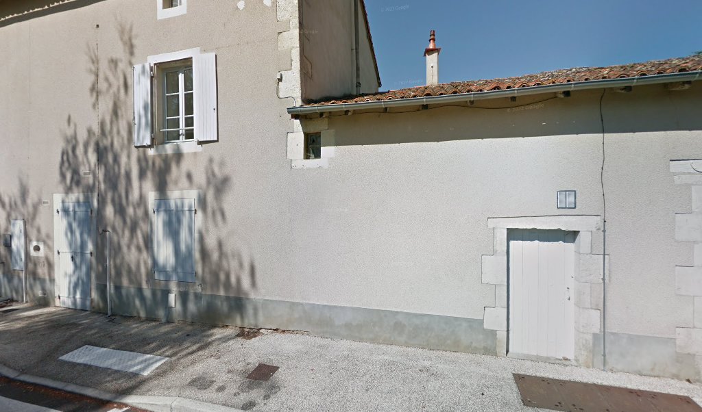 Retrouvez toutes les informations de contacts et horaires d&rsquo;ouverture pour La Poste Agence Communale BLANZAY Mairie situé à Blanzay dans le département Vienne (86). Pour effectuer envoyer vos colis (colissimo, chronopost, suivi colis), une gestion bancaire (banque postal, French Bank), [&hellip;]