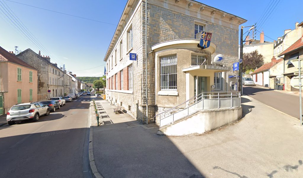 Retrouvez toutes les informations de contacts et horaires d&rsquo;ouverture pour La Poste MONTBARD situé à Montbard dans le département Côte-d&rsquo;Or (21). Pour effectuer envoyer vos colis (colissimo, chronopost, suivi colis), une gestion bancaire (banque postal, French Bank), votre courrier (suivi [&hellip;]