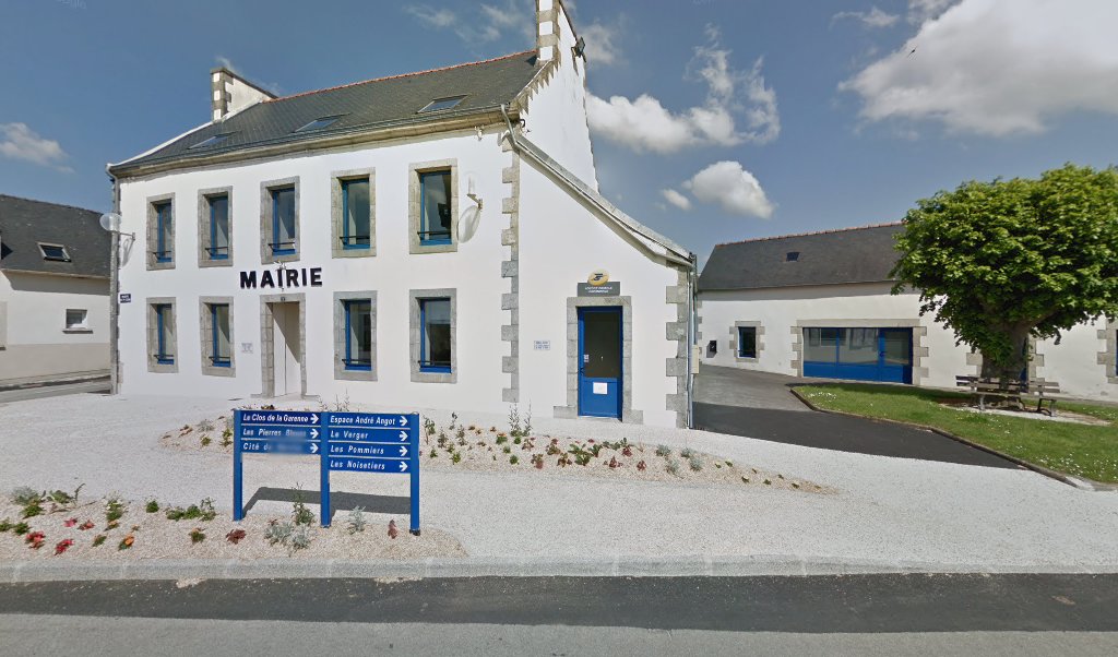 Retrouvez toutes les informations de contacts et horaires d&rsquo;ouverture pour La Poste Agence Communale EDERN Mairie situé à Edern dans le département Finistère (29). Pour effectuer envoyer vos colis (colissimo, chronopost, suivi colis), une gestion bancaire (banque postal, French Bank), [&hellip;]
