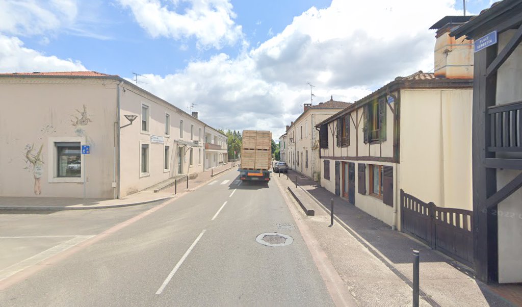 Retrouvez toutes les informations de contacts et horaires d&rsquo;ouverture pour La Poste Agence Communale SABRES MAIRIE situé à Sabres dans le département Landes (40). Pour effectuer envoyer vos colis (colissimo, chronopost, suivi colis), une gestion bancaire (banque postal, French Bank), [&hellip;]