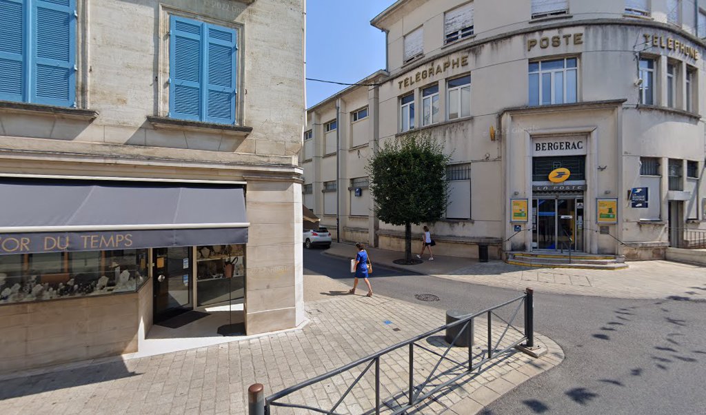 Retrouvez toutes les informations de contacts et horaires d&rsquo;ouverture pour La Poste BERGERAC situé à Bergerac dans le département Dordogne (24). Pour effectuer envoyer vos colis (colissimo, chronopost, suivi colis), une gestion bancaire (banque postal, French Bank), votre courrier (suivi [&hellip;]