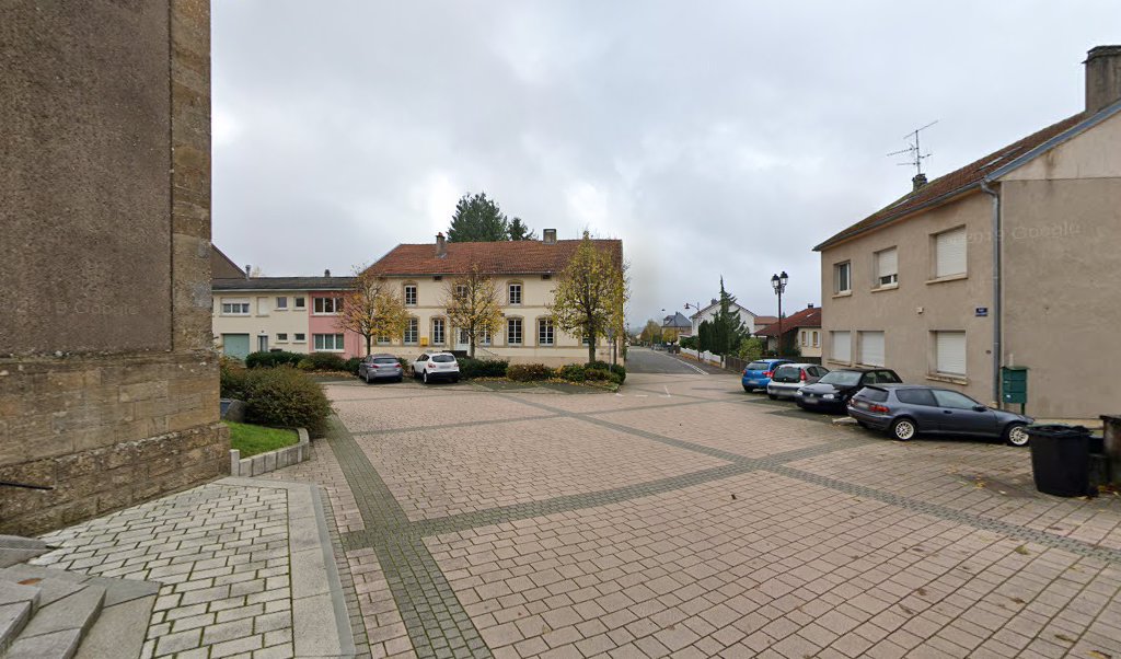 Retrouvez toutes les informations de contacts et horaires d&rsquo;ouverture pour La Poste Agence Communale TRESSANGE Mairie situé à Tressange dans le département Moselle (57). Pour effectuer envoyer vos colis (colissimo, chronopost, suivi colis), une gestion bancaire (banque postal, French Bank), [&hellip;]