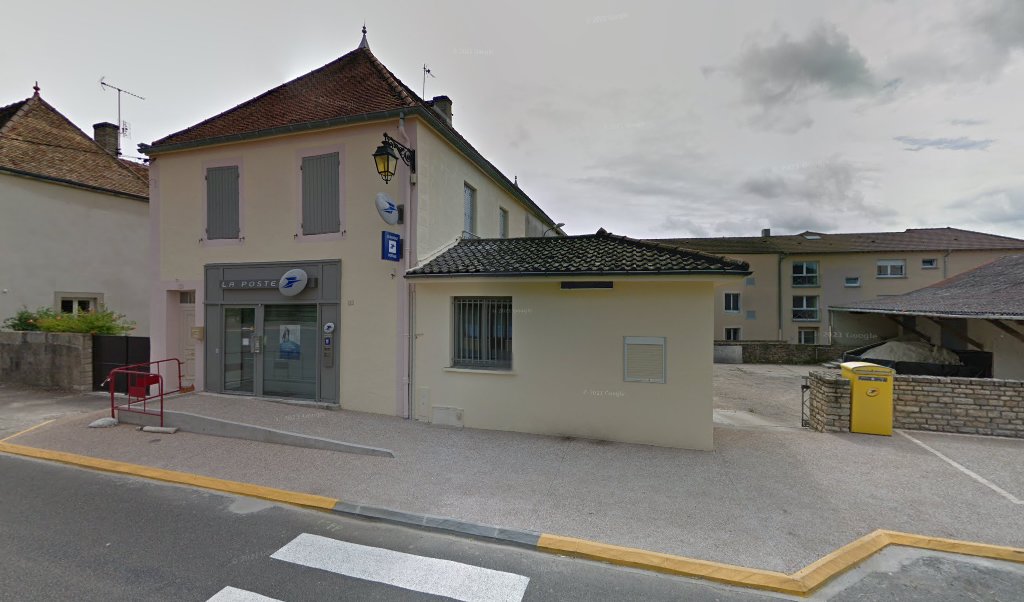 Retrouvez toutes les informations de contacts et horaires d&rsquo;ouverture pour La Poste SAINT GENGOUX LE NATIONAL situé à St gengoux le national dans le département Saône-et-Loire (71). Pour effectuer envoyer vos colis (colissimo, chronopost, suivi colis), une gestion bancaire (banque [&hellip;]