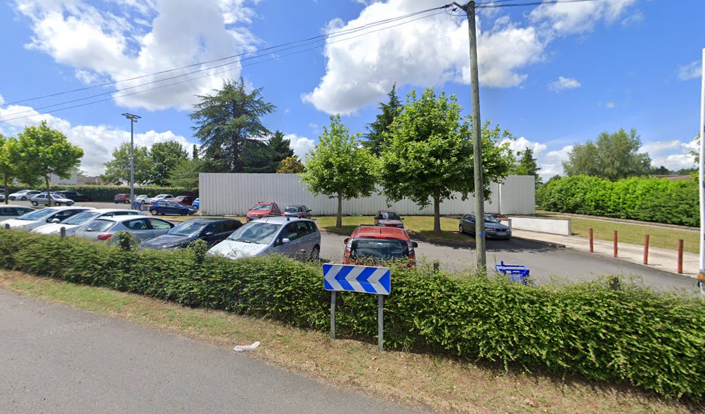 Retrouvez toutes les informations de contacts et horaires d&rsquo;ouverture pour Relais Pickup ESPACE CULTUREL E LECLERC situé à Amboise dans le département Indre-et-Loire (37). Pour effectuer envoyer vos colis (colissimo, chronopost, suivi colis), une gestion bancaire (banque postal, French Bank), [&hellip;]