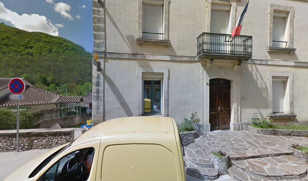 Retrouvez toutes les informations de contacts et horaires d&rsquo;ouverture pour La Poste Agence Communale AVEZE Mairie situé à Aveze dans le département Gard (30). Pour effectuer envoyer vos colis (colissimo, chronopost, suivi colis), une gestion bancaire (banque postal, French Bank), [&hellip;]