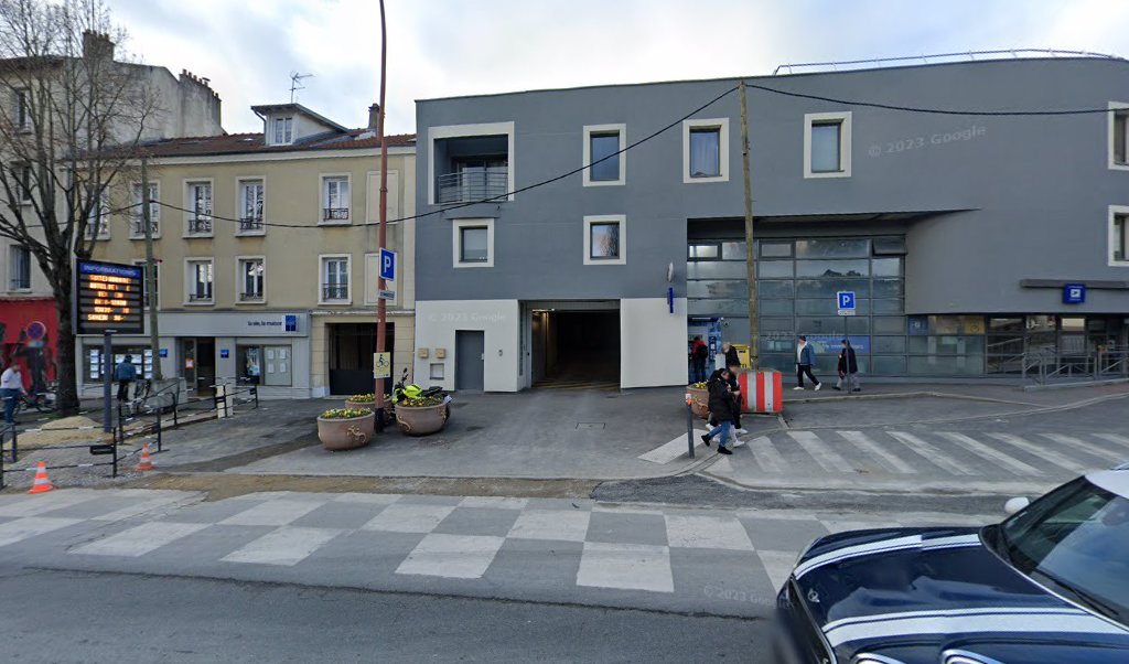 Retrouvez toutes les informations de contacts et horaires d&rsquo;ouverture pour La Poste CHAVILLE situé à Chaville dans le département Hauts-de-Seine (92). Pour effectuer envoyer vos colis (colissimo, chronopost, suivi colis), une gestion bancaire (banque postal, French Bank), votre courrier (suivi [&hellip;]