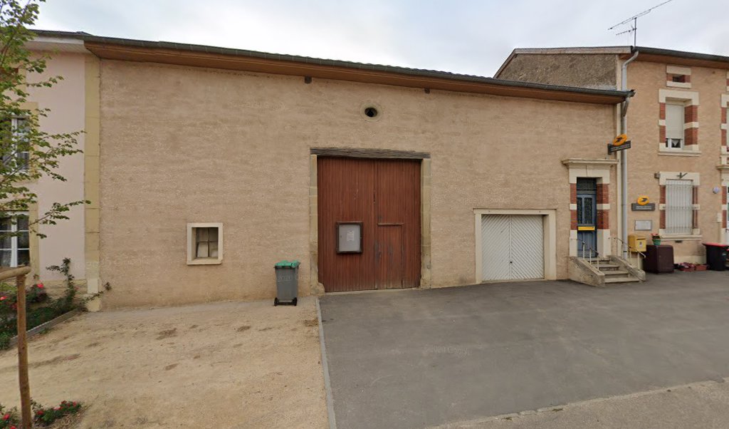 Retrouvez toutes les informations de contacts et horaires d&rsquo;ouverture pour La Poste Agence Communale MANGIENNES Mairie situé à Mangiennes dans le département Meuse (55). Pour effectuer envoyer vos colis (colissimo, chronopost, suivi colis), une gestion bancaire (banque postal, French Bank), [&hellip;]