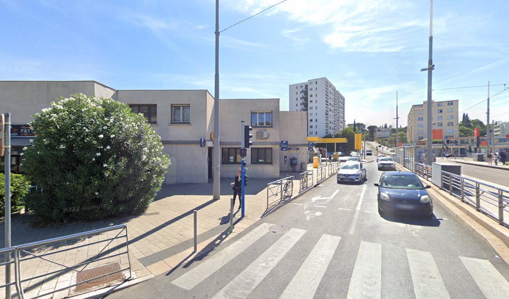 Retrouvez toutes les informations de contacts et horaires d&rsquo;ouverture pour La Poste MONTPELLIER MAS DREVON situé à Montpellier dans le département Hérault (34). Pour effectuer envoyer vos colis (colissimo, chronopost, suivi colis), une gestion bancaire (banque postal, French Bank), votre [&hellip;]