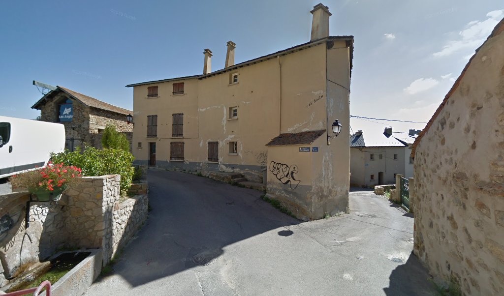 Retrouvez toutes les informations de contacts et horaires d&rsquo;ouverture pour La Poste FORMIGUERES situé à Formigueres dans le département Pyrénées-Orientales (66). Pour effectuer envoyer vos colis (colissimo, chronopost, suivi colis), une gestion bancaire (banque postal, French Bank), votre courrier (suivi [&hellip;]