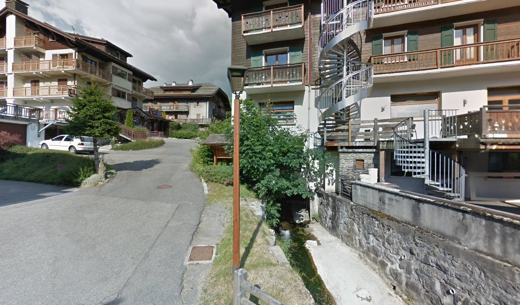 Retrouvez toutes les informations de contacts et horaires d&rsquo;ouverture pour Relais Pickup MAISON DE LA PRESSE DE LA CLUSAZ situé à La clusaz dans le département Haute-Savoie (74). Pour effectuer envoyer vos colis (colissimo, chronopost, suivi colis), une gestion bancaire [&hellip;]