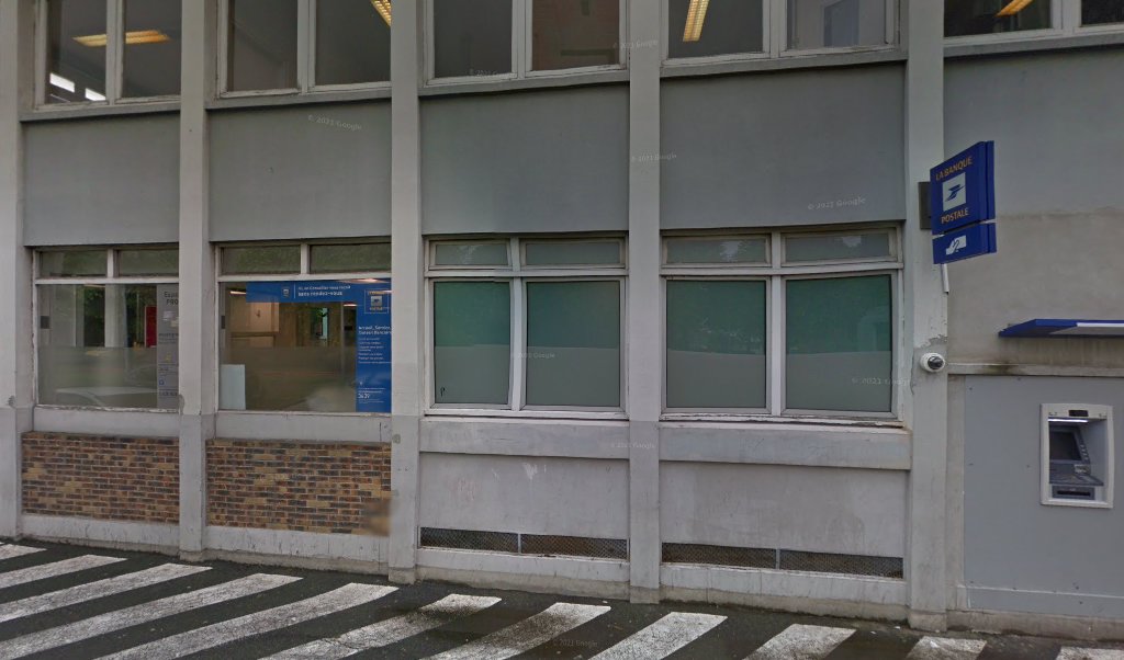 Retrouvez toutes les informations de contacts et horaires d&rsquo;ouverture pour La Poste MONTREUIL SUEUR situé à Montreuil dans le département Seine-Saint-Denis (93). Pour effectuer envoyer vos colis (colissimo, chronopost, suivi colis), une gestion bancaire (banque postal, French Bank), votre courrier [&hellip;]