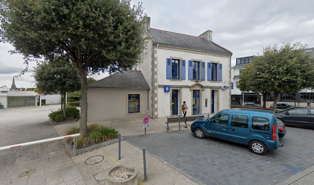 Retrouvez toutes les informations de contacts et horaires d&rsquo;ouverture pour La Poste BENODET situé à Benodet dans le département Finistère (29). Pour effectuer envoyer vos colis (colissimo, chronopost, suivi colis), une gestion bancaire (banque postal, French Bank), votre courrier (suivi [&hellip;]