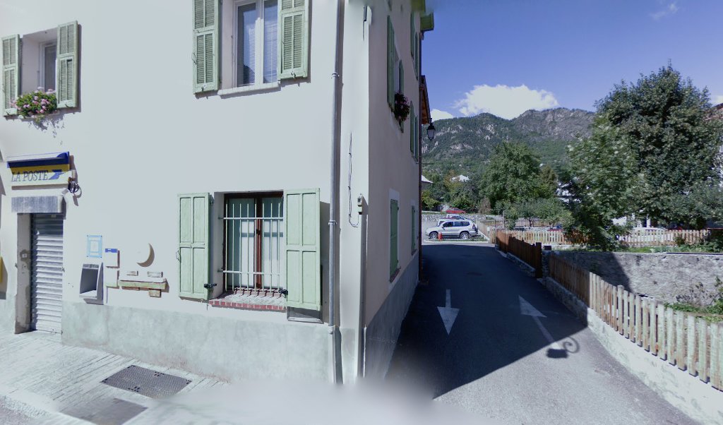 Retrouvez toutes les informations de contacts et horaires d&rsquo;ouverture pour La Poste SAINT ETIENNE DE TINEE situé à St etienne de tinee dans le département Alpes-Maritimes (06). Pour effectuer envoyer vos colis (colissimo, chronopost, suivi colis), une gestion bancaire (banque [&hellip;]