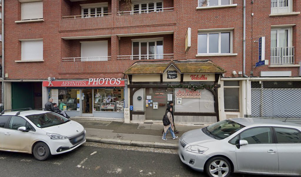 Retrouvez toutes les informations de contacts et horaires d&rsquo;ouverture pour Relais Pickup AFFINITES PHOTOS situé à Amiens dans le département Somme (80). Pour effectuer envoyer vos colis (colissimo, chronopost, suivi colis), une gestion bancaire (banque postal, French Bank), votre courrier [&hellip;]