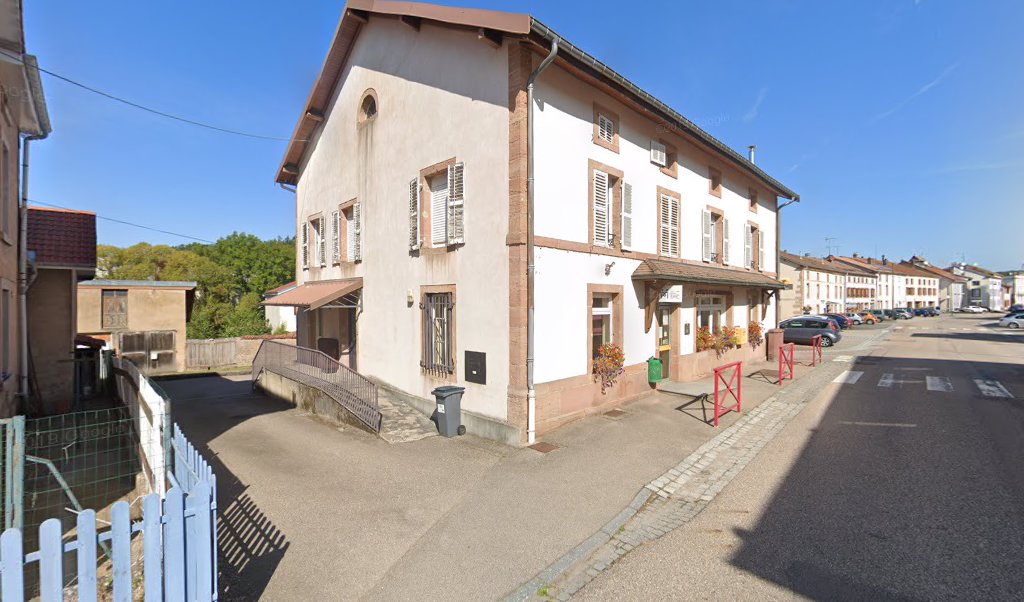 Retrouvez toutes les informations de contacts et horaires d&rsquo;ouverture pour La Poste Agence Communale DOCELLES Mairie situé à Docelles dans le département Vosges (88). Pour effectuer envoyer vos colis (colissimo, chronopost, suivi colis), une gestion bancaire (banque postal, French Bank), [&hellip;]