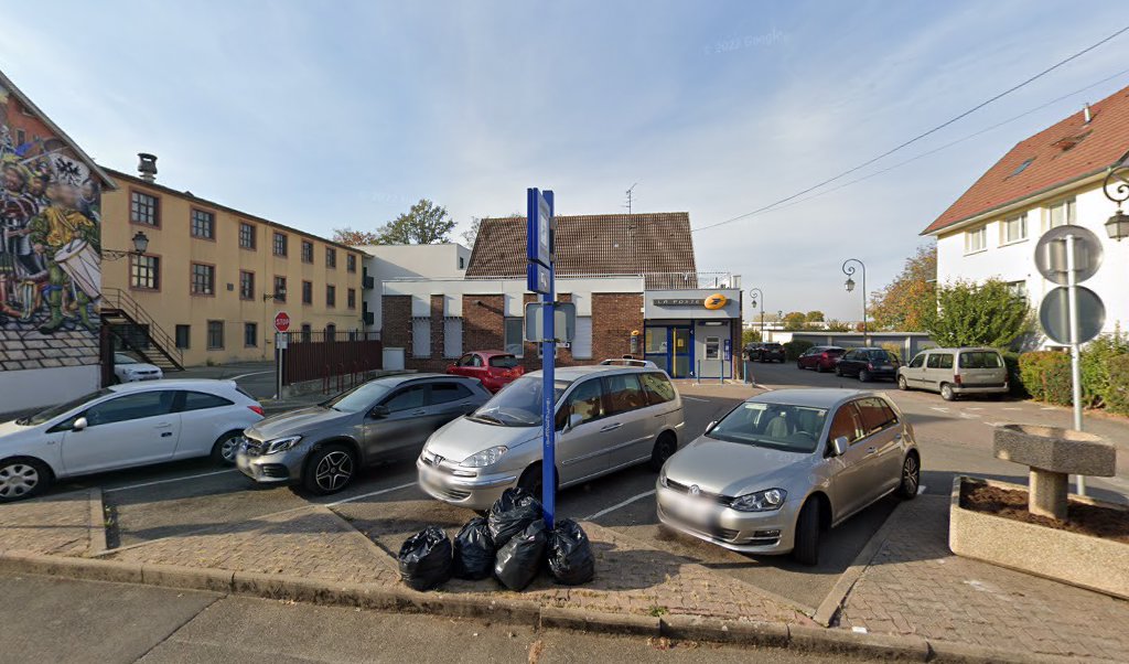 Retrouvez toutes les informations de contacts et horaires d&rsquo;ouverture pour La Poste RIXHEIM situé à Rixheim dans le département Haut-Rhin (68). Pour effectuer envoyer vos colis (colissimo, chronopost, suivi colis), une gestion bancaire (banque postal, French Bank), votre courrier (suivi [&hellip;]