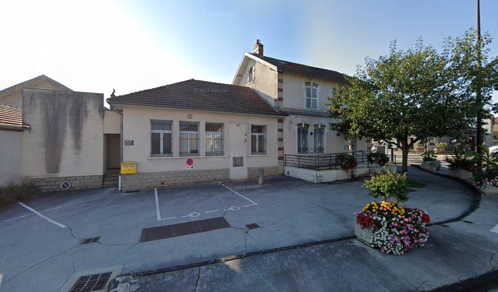 Retrouvez toutes les informations de contacts et horaires d&rsquo;ouverture pour La Poste Agence Communale ORGELET MAIRIE situé à Orgelet dans le département Jura (39). Pour effectuer envoyer vos colis (colissimo, chronopost, suivi colis), une gestion bancaire (banque postal, French Bank), [&hellip;]