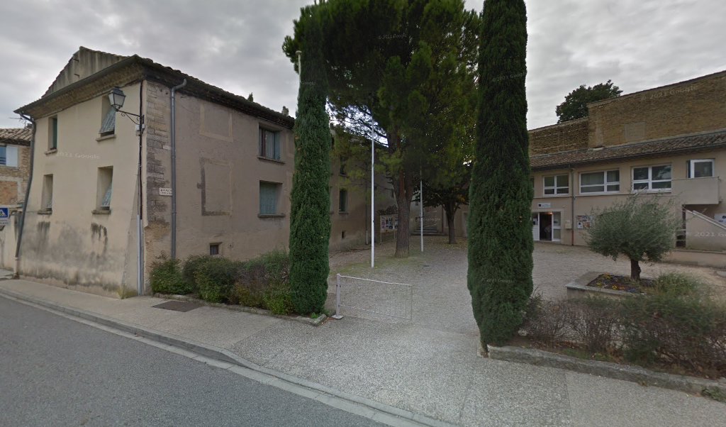Retrouvez toutes les informations de contacts et horaires d&rsquo;ouverture pour La Poste Agence Communale GRILLON Mairie situé à Grillon dans le département Vaucluse (84). Pour effectuer envoyer vos colis (colissimo, chronopost, suivi colis), une gestion bancaire (banque postal, French Bank), [&hellip;]