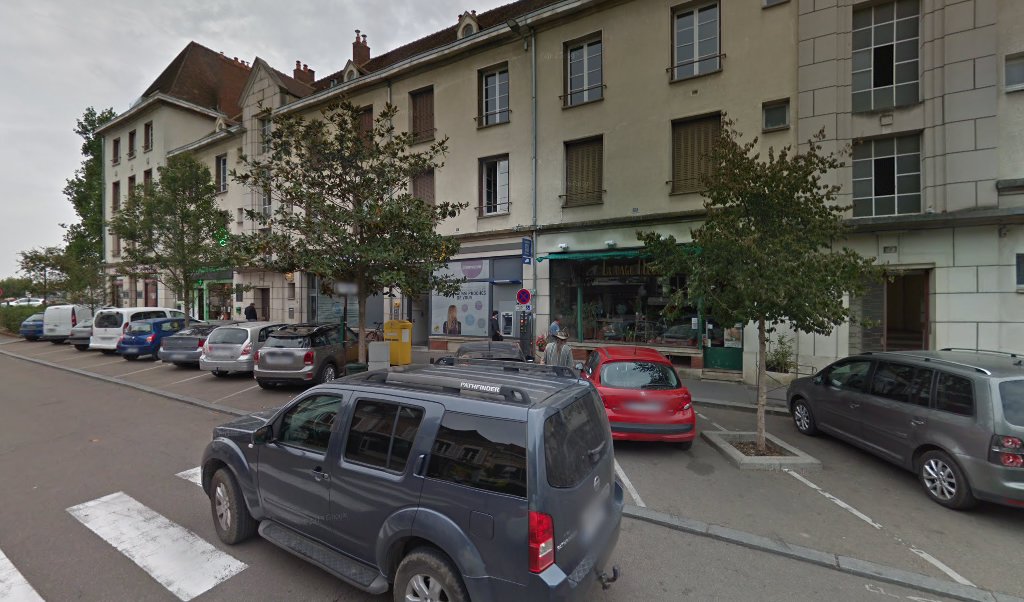 Retrouvez toutes les informations de contacts et horaires d&rsquo;ouverture pour La Poste AUXERRE PAUL BERT situé à Auxerre dans le département Yonne (89). Pour effectuer envoyer vos colis (colissimo, chronopost, suivi colis), une gestion bancaire (banque postal, French Bank), votre [&hellip;]