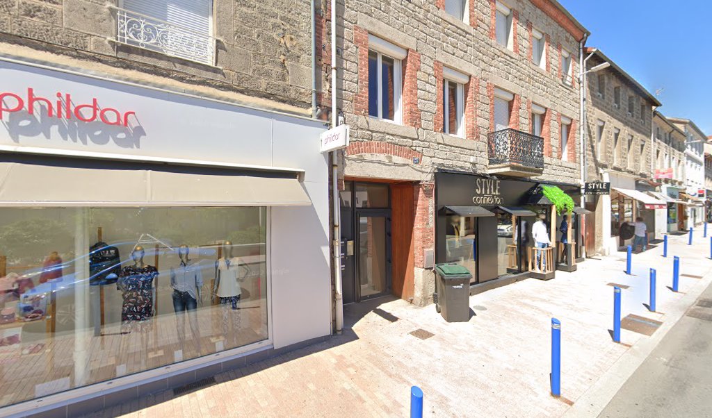 Retrouvez toutes les informations de contacts et horaires d&rsquo;ouverture pour Relais Pickup VERSION GOSS ET VERSION FEMME situé à La talaudiere dans le département Loire (42). Pour effectuer envoyer vos colis (colissimo, chronopost, suivi colis), une gestion bancaire (banque postal, [&hellip;]