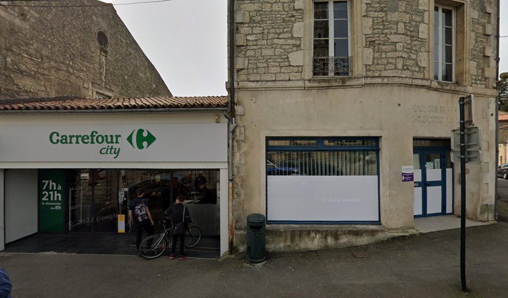 Retrouvez toutes les informations de contacts et horaires d&rsquo;ouverture pour Relais Pickup CARREFOUR CITY situé à Fontenay le comte dans le département Vendée (85). Pour effectuer envoyer vos colis (colissimo, chronopost, suivi colis), une gestion bancaire (banque postal, French Bank), [&hellip;]