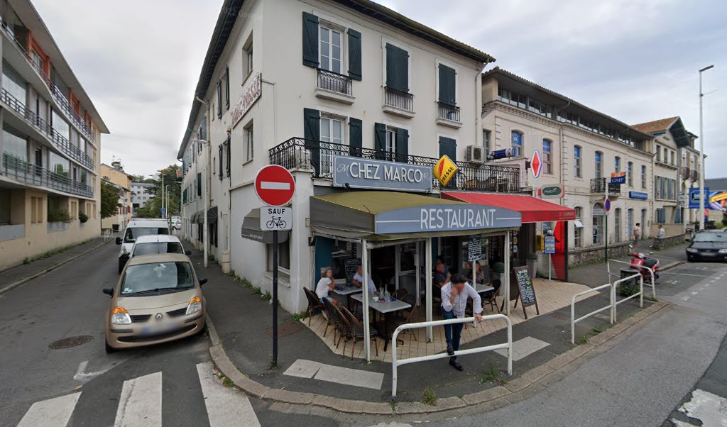 Retrouvez toutes les informations de contacts et horaires d&rsquo;ouverture pour Relais Pickup LE CHAMBORD situé à Bayonne dans le département Pyrénées Atlantiques (64). Pour effectuer envoyer vos colis (colissimo, chronopost, suivi colis), une gestion bancaire (banque postal, French Bank), votre [&hellip;]